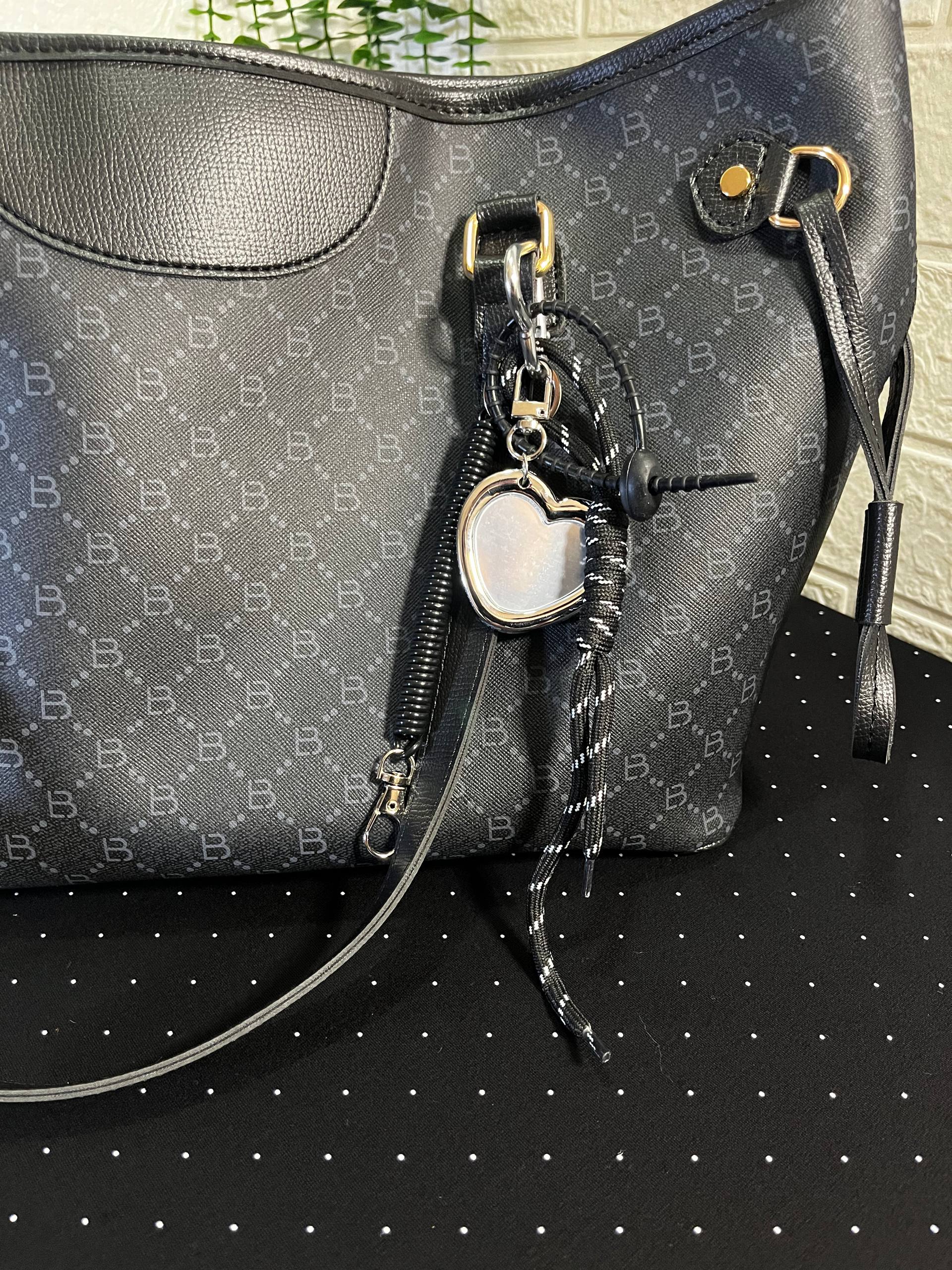 Kalpli Çanta Charm - Görsel 2