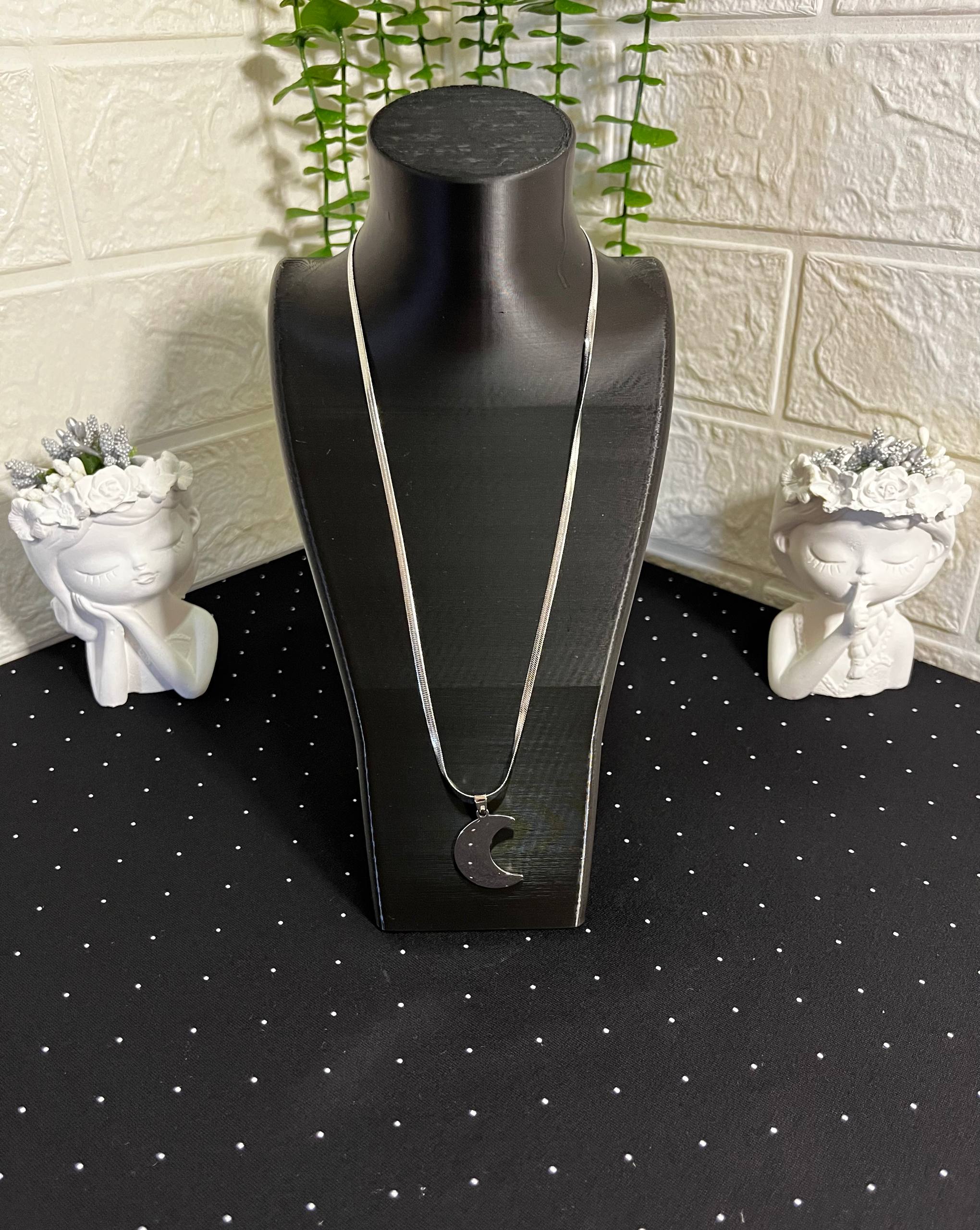 Ay Figürlü Çelik Kolye Silver