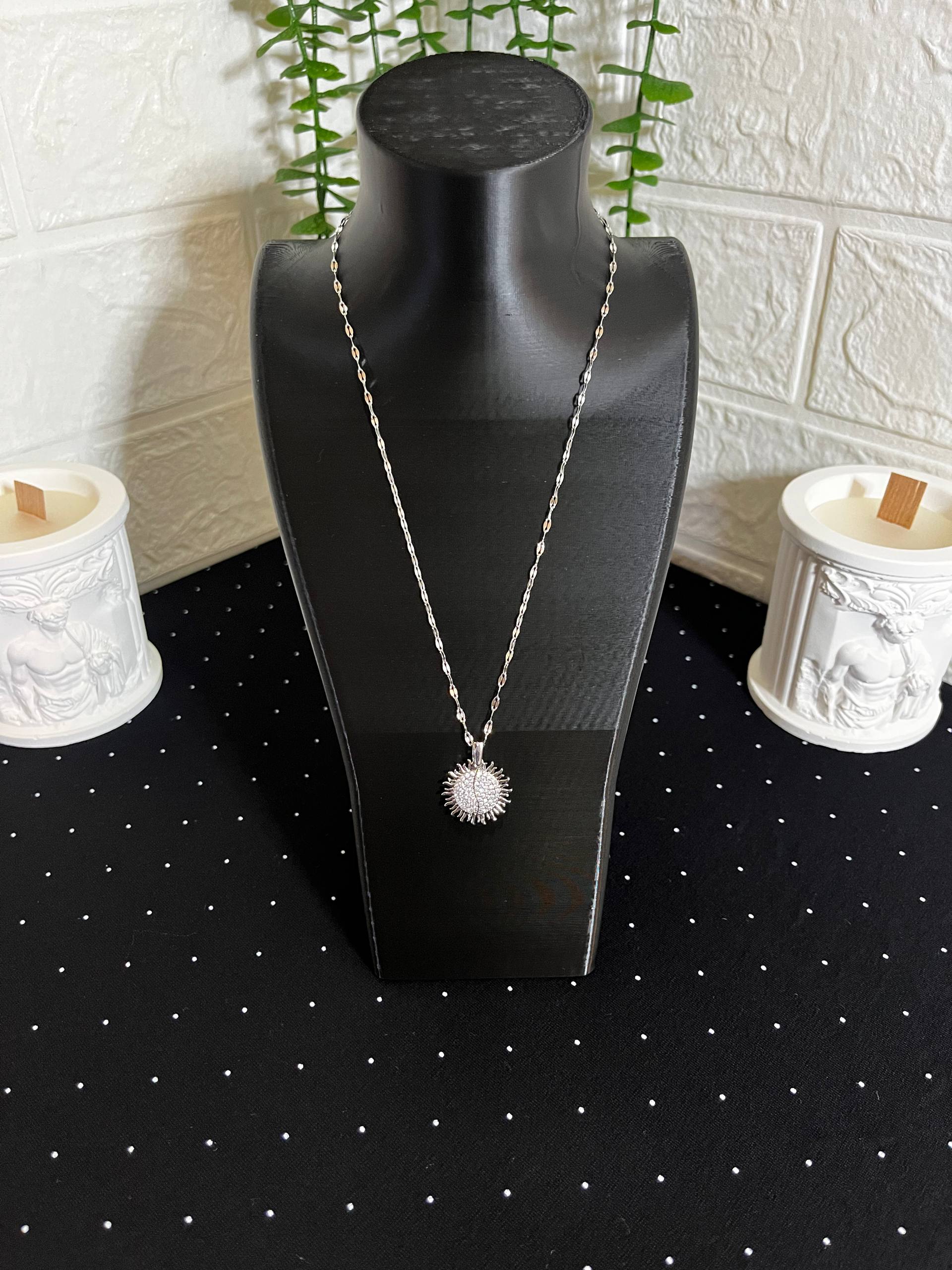 Güneş ve Kalp Figürlü Çelik Kolye Silver